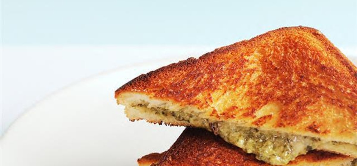 Spinach & Artichoke Grilled Cheese